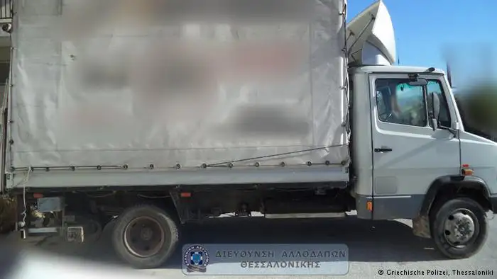 Detenido camionero por llevar inmigrantes en el congelador