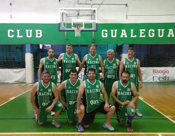 Racing ganó y saltó a la punta en el Maxibásquet