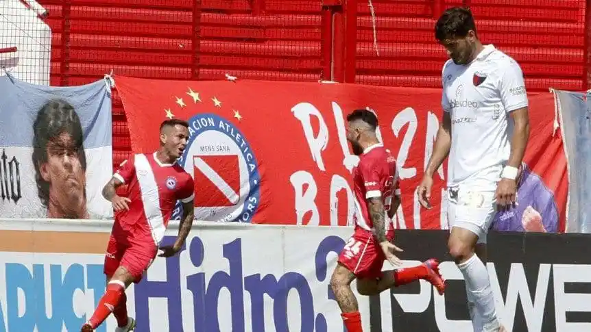 Argentinos Juniors venció a Colón, por la Liga Profesional