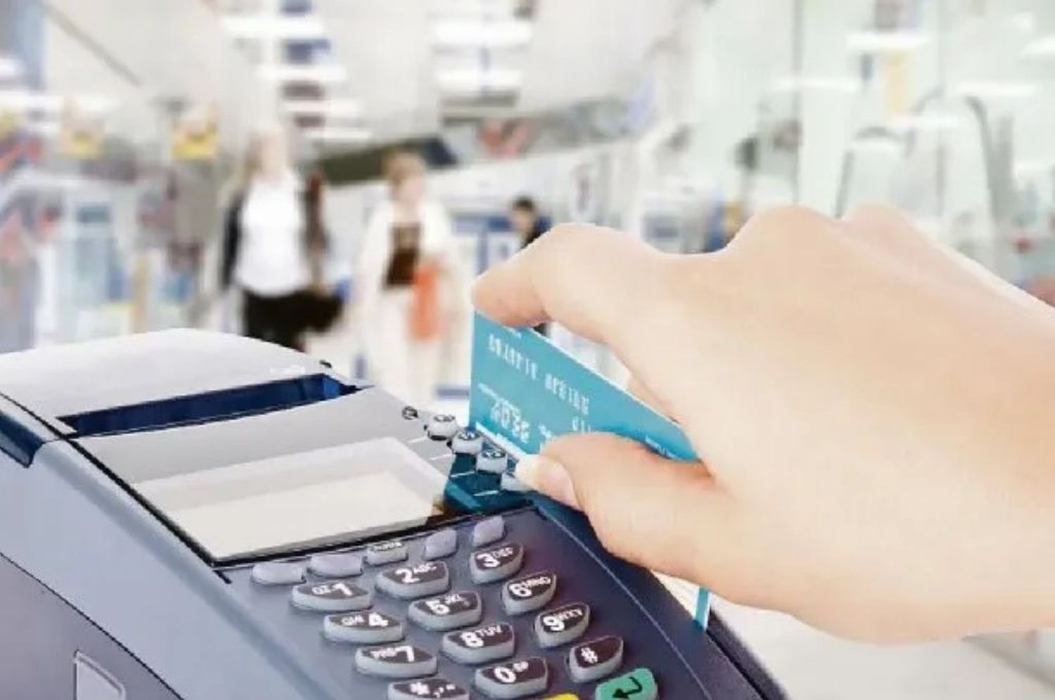 Tarjetas de débito: los bancos amplían límites para hacer compras