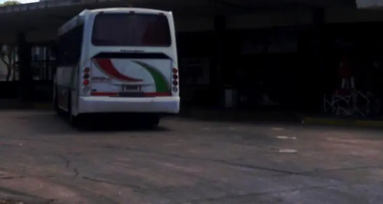 Inseguridad en la Terminal: Choferes de colectivo en alerta tras episodio con un hombre armado