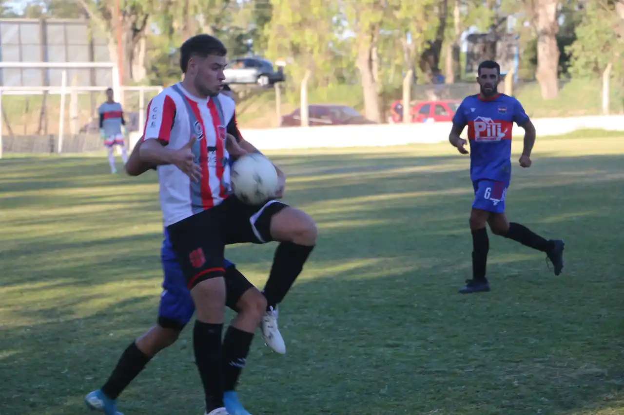 Central derrotó a Sud América en el Parque y se quiere meter en la pelea
