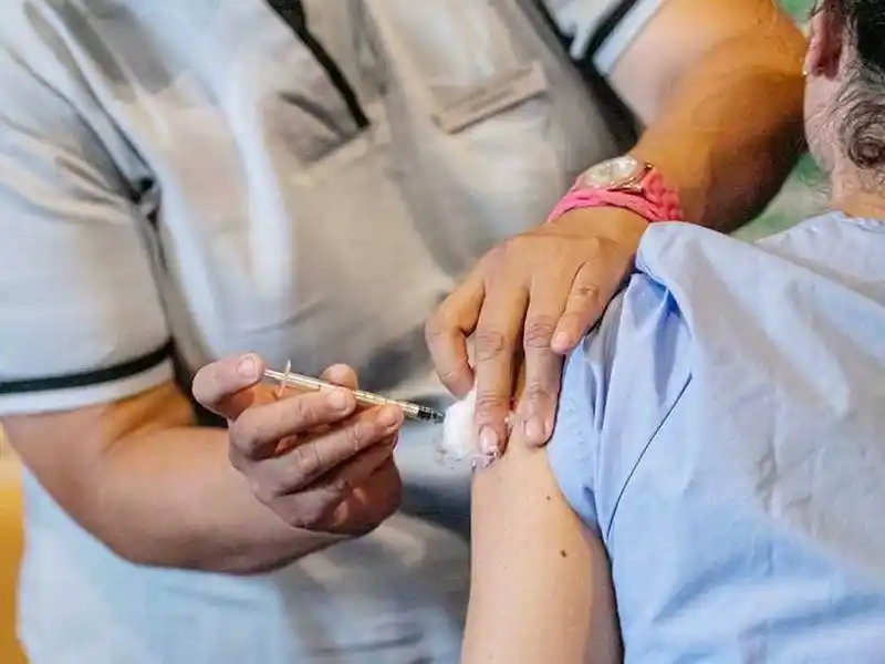 Reiteran la importancia de la vacunación 
contra la fiebre amarilla en niños