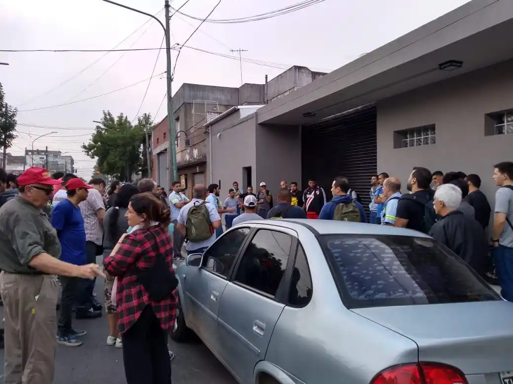 Munro: Se fueron de vacaciones y cuando volvieron se enteraron que estaban despedidos