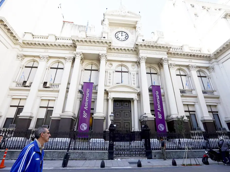 El Banco Central volvió a comprar dólares tras nueve meses y activó el programa para acumular reservas
