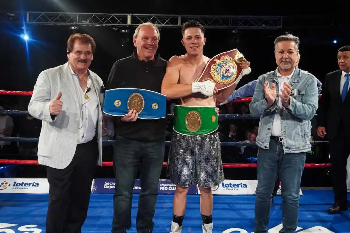 Adrián “Junior” Sasso se consagró campeón al derrotar a Lorenzo Gerez por nocaut técnico en Córdoba