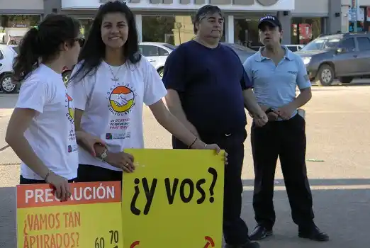 Las intervenciones de educación vial siguen sorprendiendo a los transeúntes