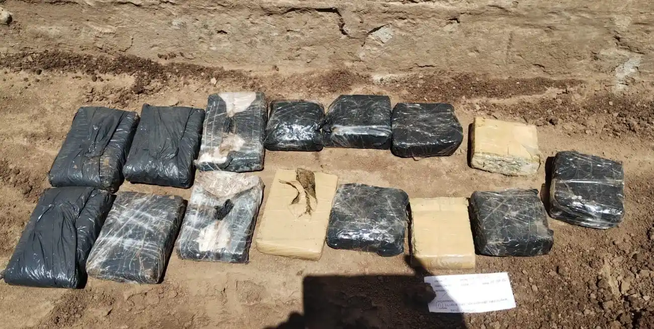 Los panes encontrados durante el allanamiento.