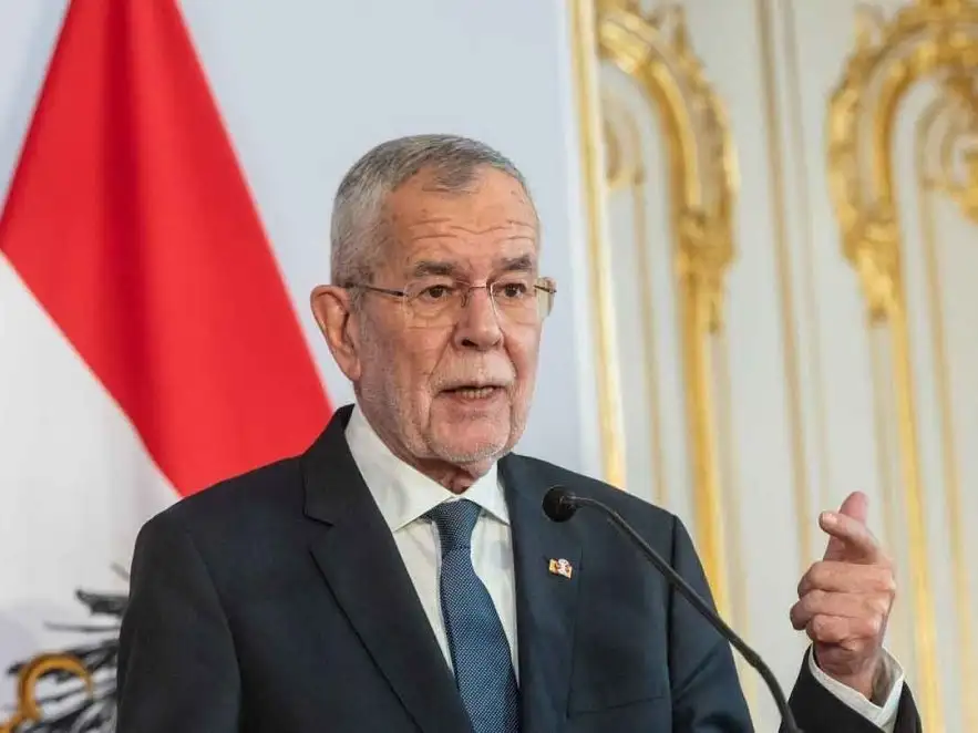 Alexander Van der Bellen, presidente.