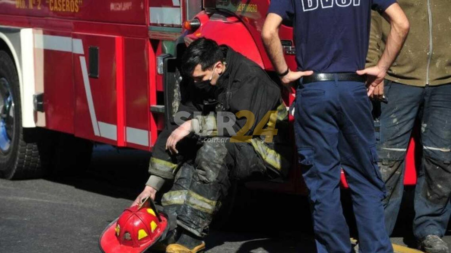 Bomberos argentinos decretan 72 horas de luto por el fallecimiento en servicio de tres compañeros