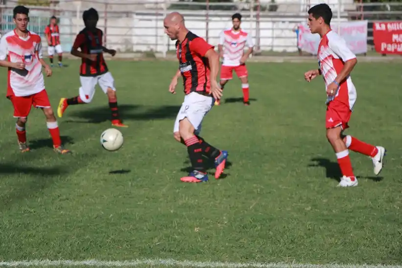 Central va por los tres puntos y la clasificación en Victoria