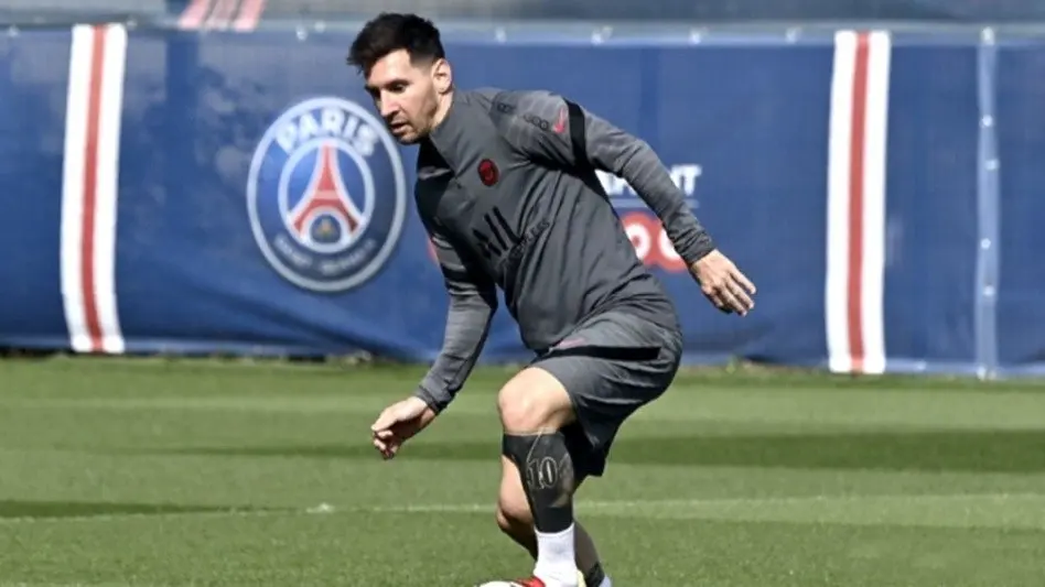 Messi está lesionado en la rodilla izquierda y no podrá jugar el próximo partido del PSG