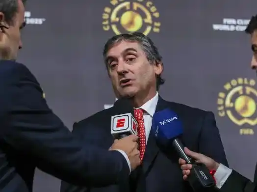 Francescoli apunta a una nueva era en River.