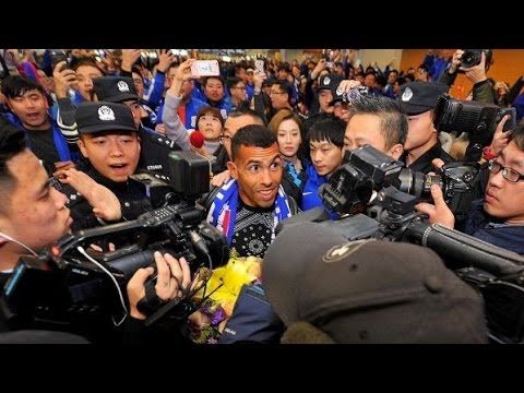 Multitudinario recibiento de Tevez en Shangai
