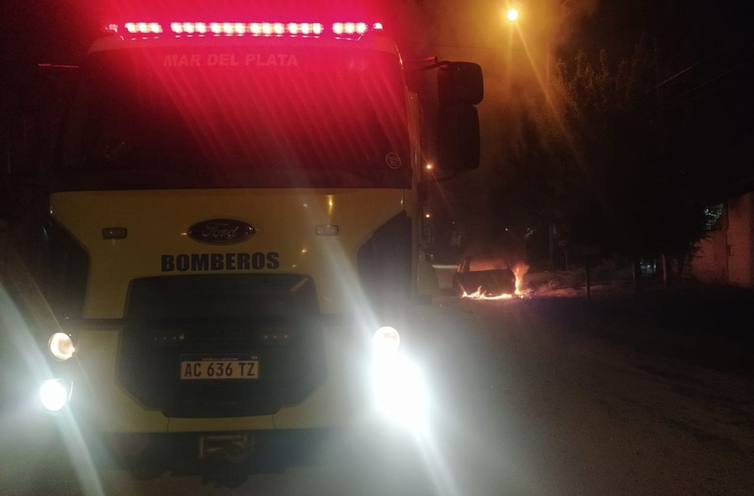 Bomberos y policía acudieron a un siniestro domiciliario.