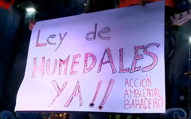 La Renga en Baradero contra la quema de islas: “Déjense de joder”