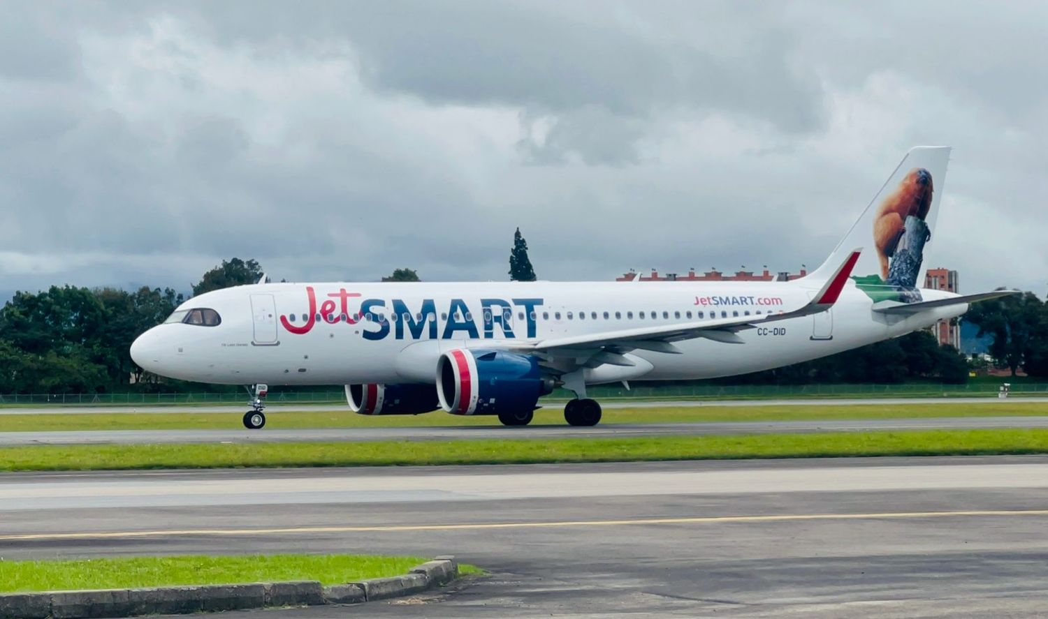 JetSMART lanza su Black SMART con vuelos a partir de 16 dólares