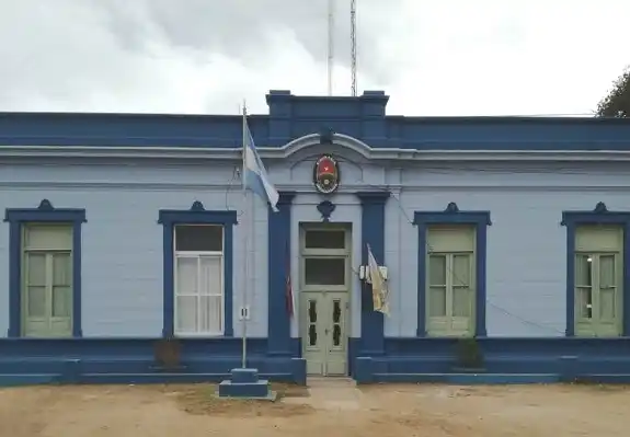 Un hombre fue detenido luego de agredir con un cuchillo a un vecino