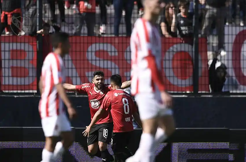 El Rojo despertó en el segundo tiempo y se llevó un punto ante Estudiantes