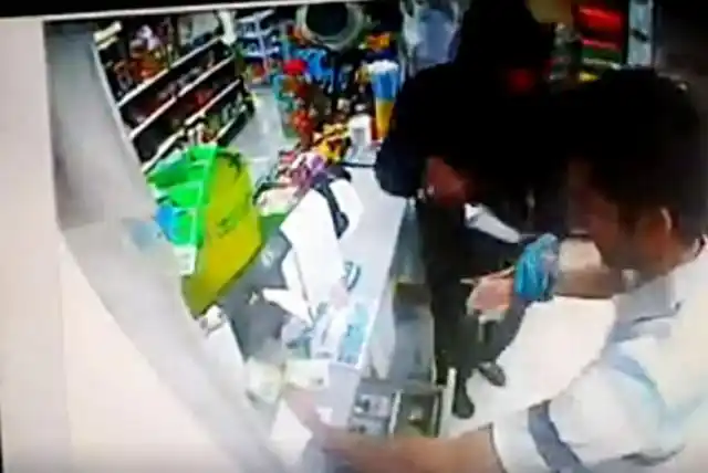 Otro robo con arma blanca en un comercio céntrico
