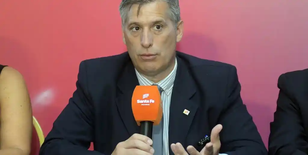 Olivares admite que en el cuatrimestre los recursos federales siguen a la baja