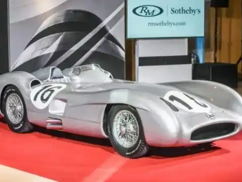 El Mercedes con el que Juan Manuel Fangio ganó el Gran Premio de Argentina en 1955