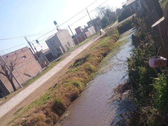 Siguen las quejas por el zanjón de Depietri y Obligado