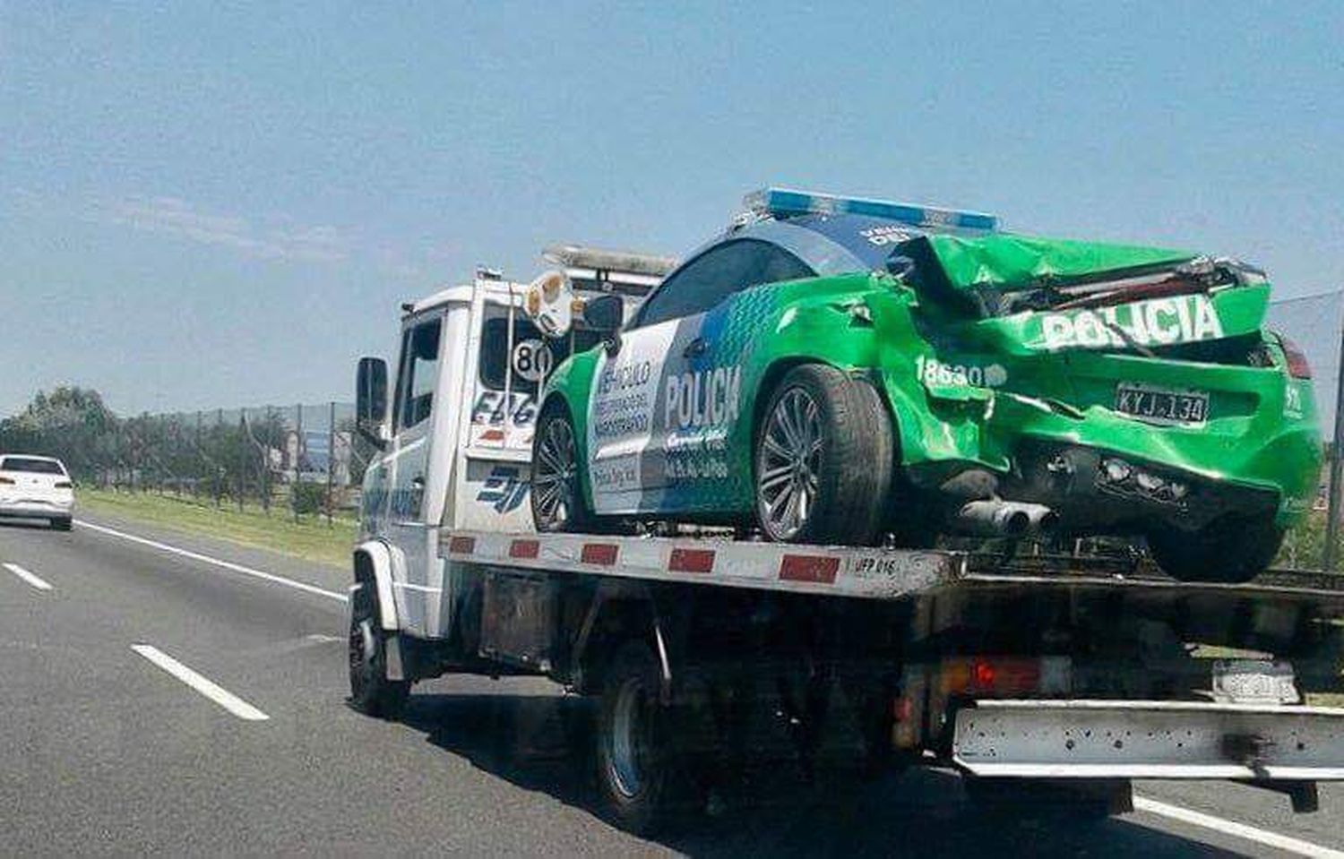 Duró poco: Chocaron uno de los "patrulleros vip" de la Policía Bonaerense