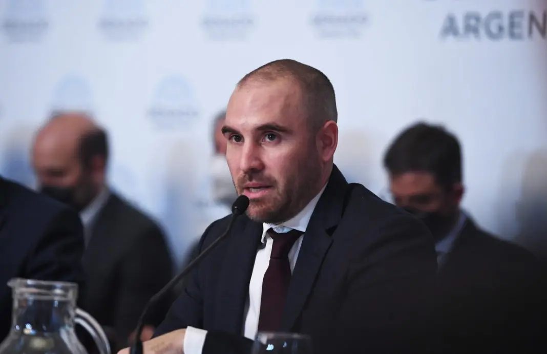 Fuerte aceleración del déficit fiscal en febrero y el gasto en subsidios aumentó 95%