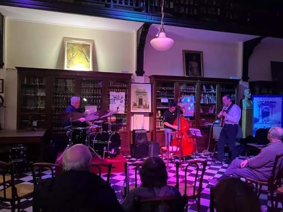 La queja de un músico: “Los espectáculos en vivo agonizan”