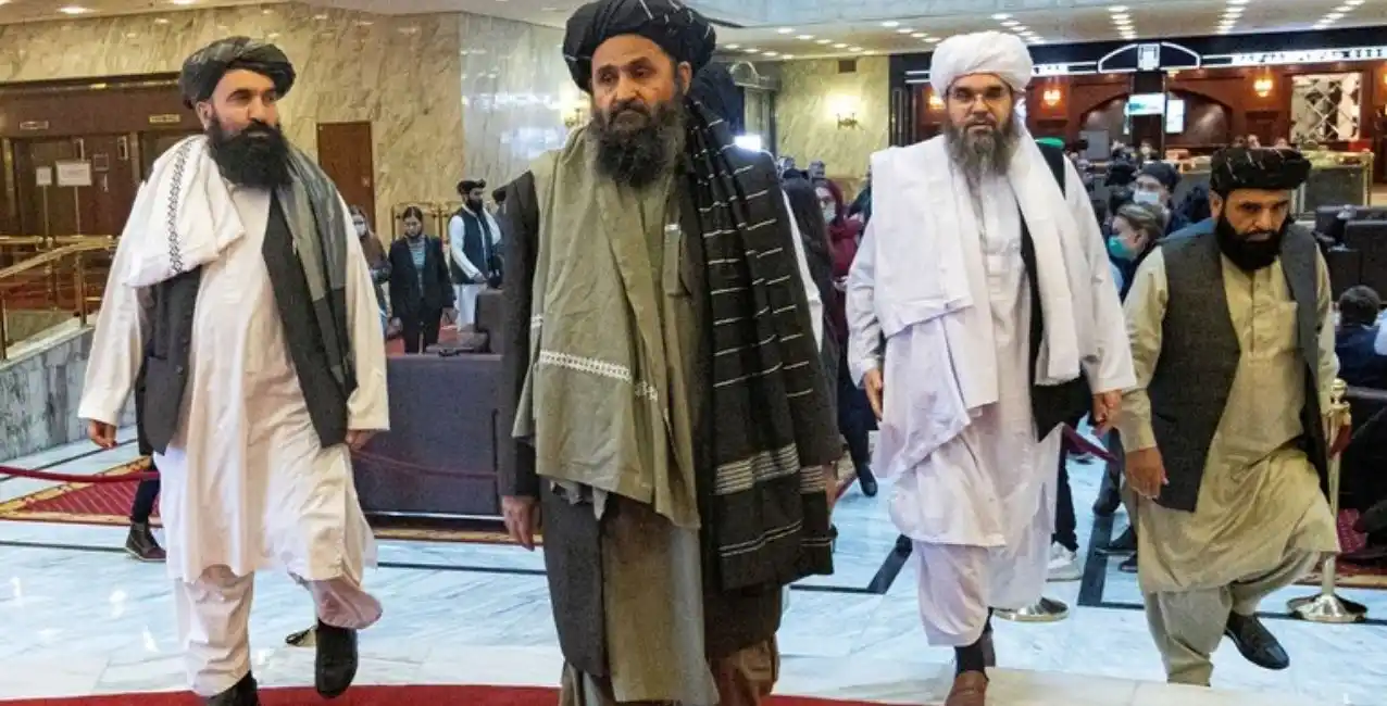 El cofundador de los talibanes dirigirá el nuevo gobierno de Afganistán