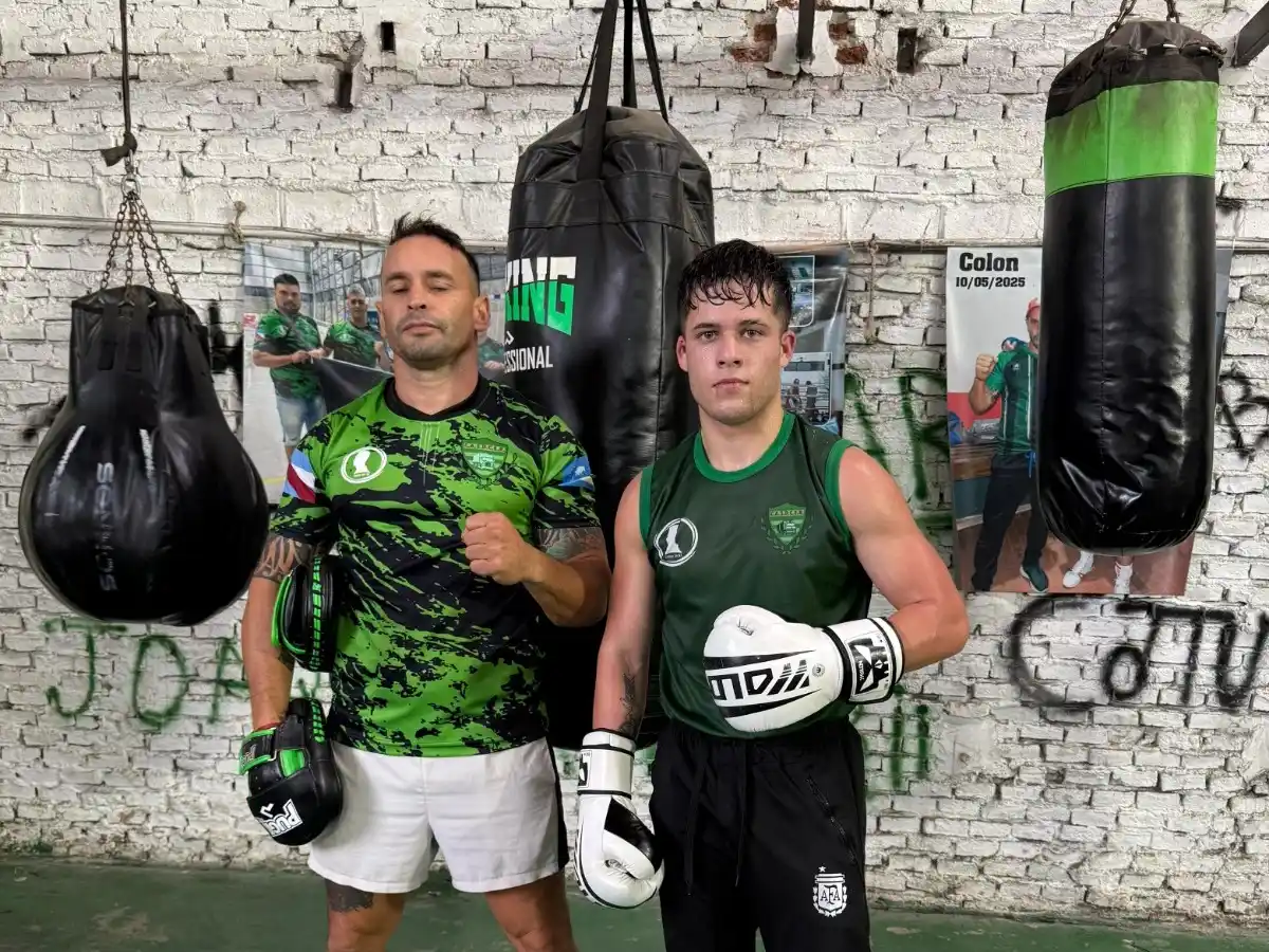 Catriel junto a su entrenador Ángel Dulche