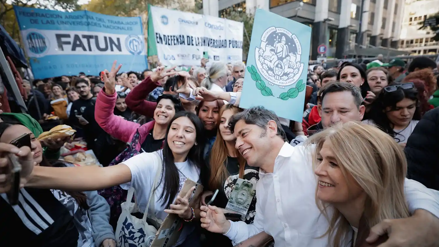 "La defensa de la universidad pública es una lucha de todo el pueblo argentino", enfatizó Kicillof.