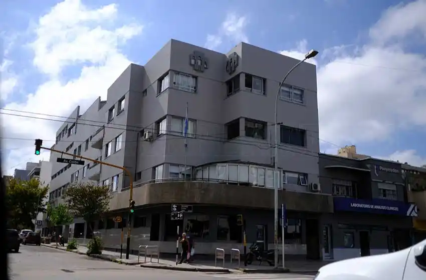 Aprehendieron a dos delincuentes que robaron una clínica