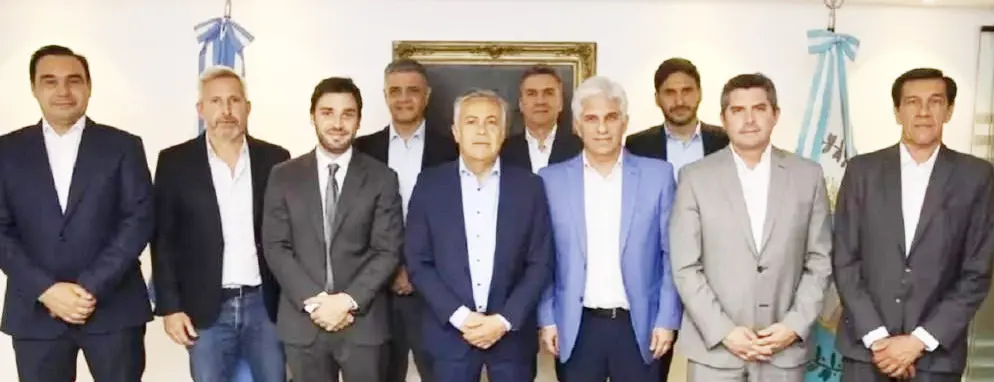 Los Gobernadores de Juntos acordaron acompañar en general la Ley Ómnibus y votar en contra algunos artículos
