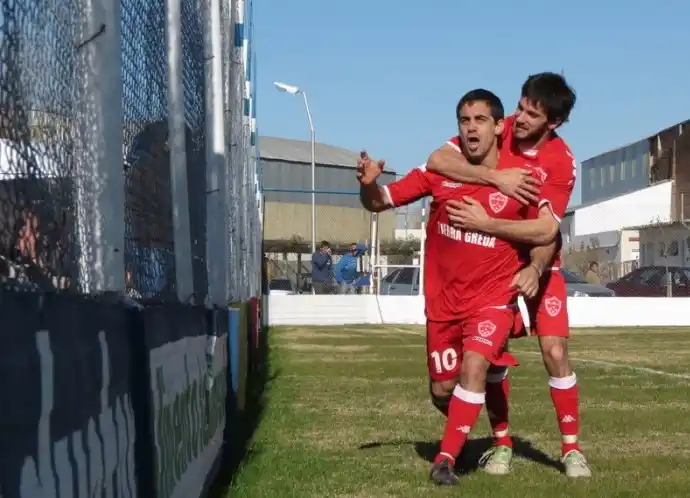 Central Larroque derrotó a Sud América en un pobre partido
