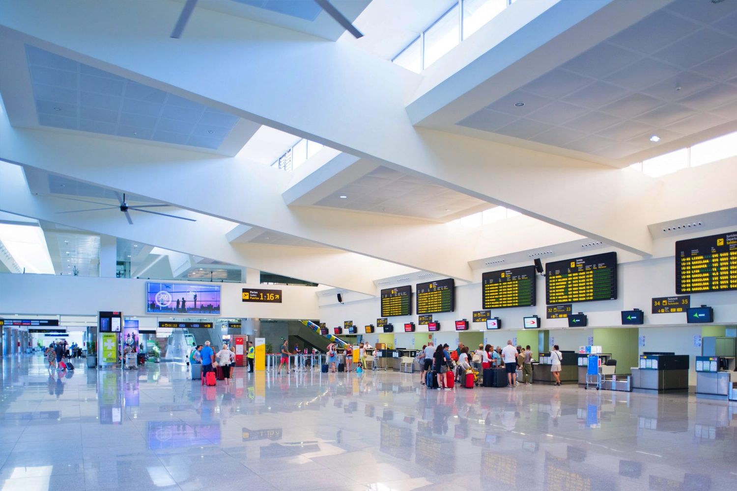 Aena’s Spanish Airports Record 283M Passengers in 2023, Starting a New Era of Post-pandemic Growth