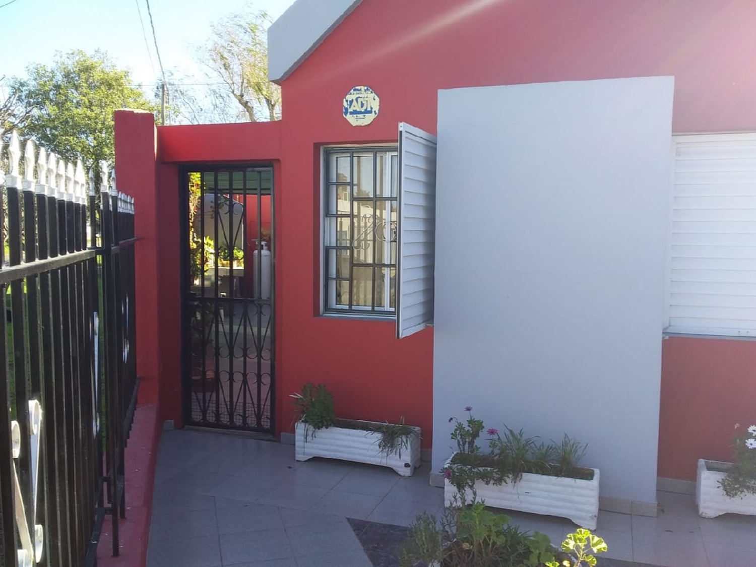 Delincuente armado asaltó a matrimonio en barrio Parque