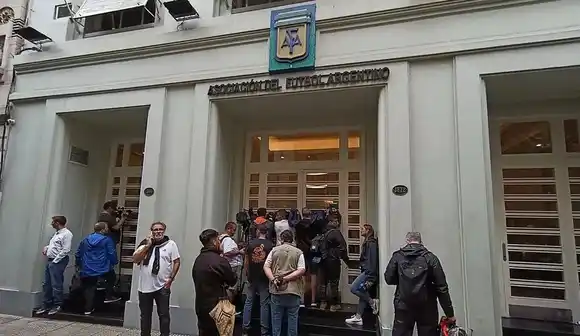 Causa Sur Finanzas y la relación con la AFA: allanaron 15 clubes bonaerenses