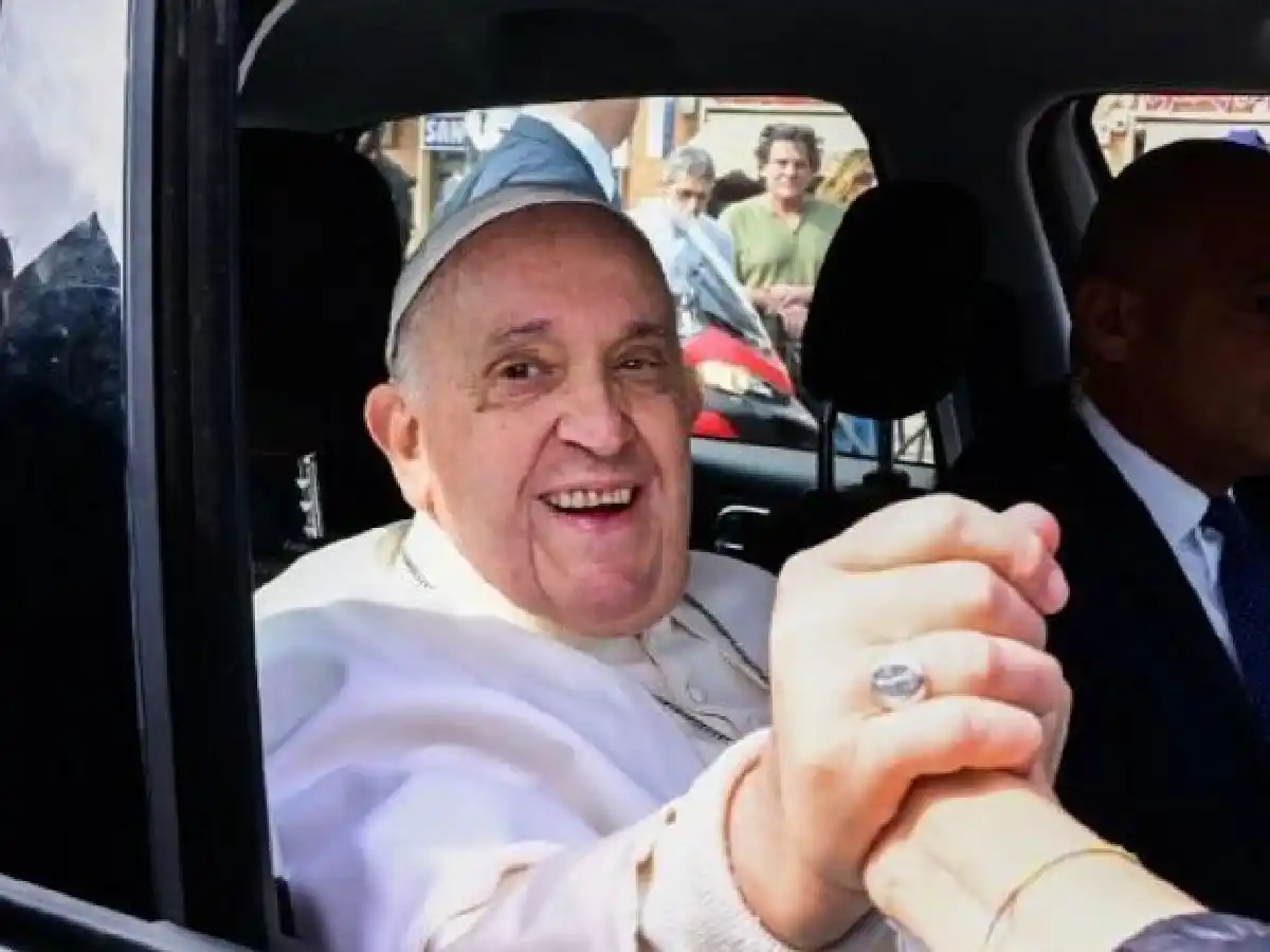 Por el "frío intenso", el Papa seguirá el Vía Crucis desde su residencia