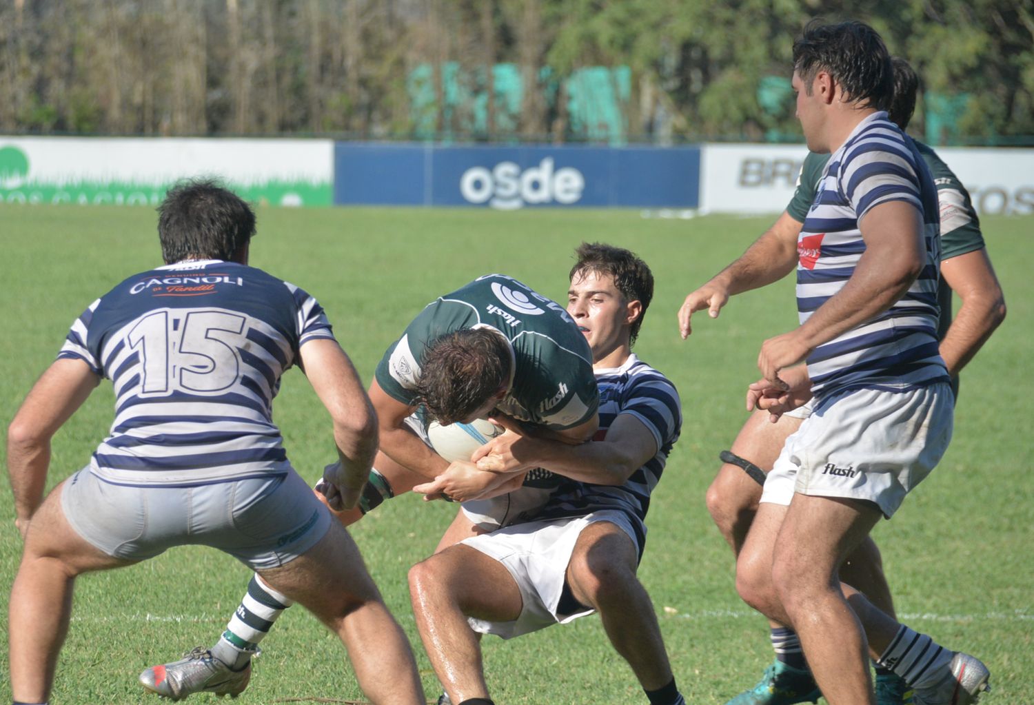 Los 50 y Los Cardos chocan en La Rural.