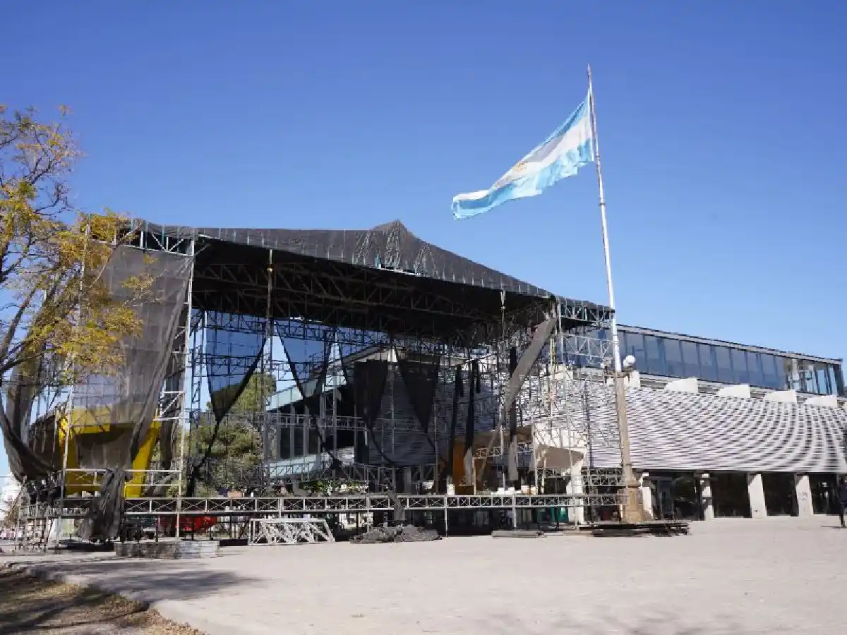 Todo listo para el festejo del 136 º cumple de la ciudad con La Barra