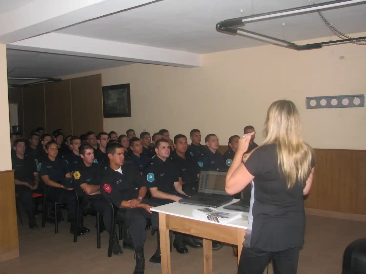 Capacitaron a policías en concientización turística