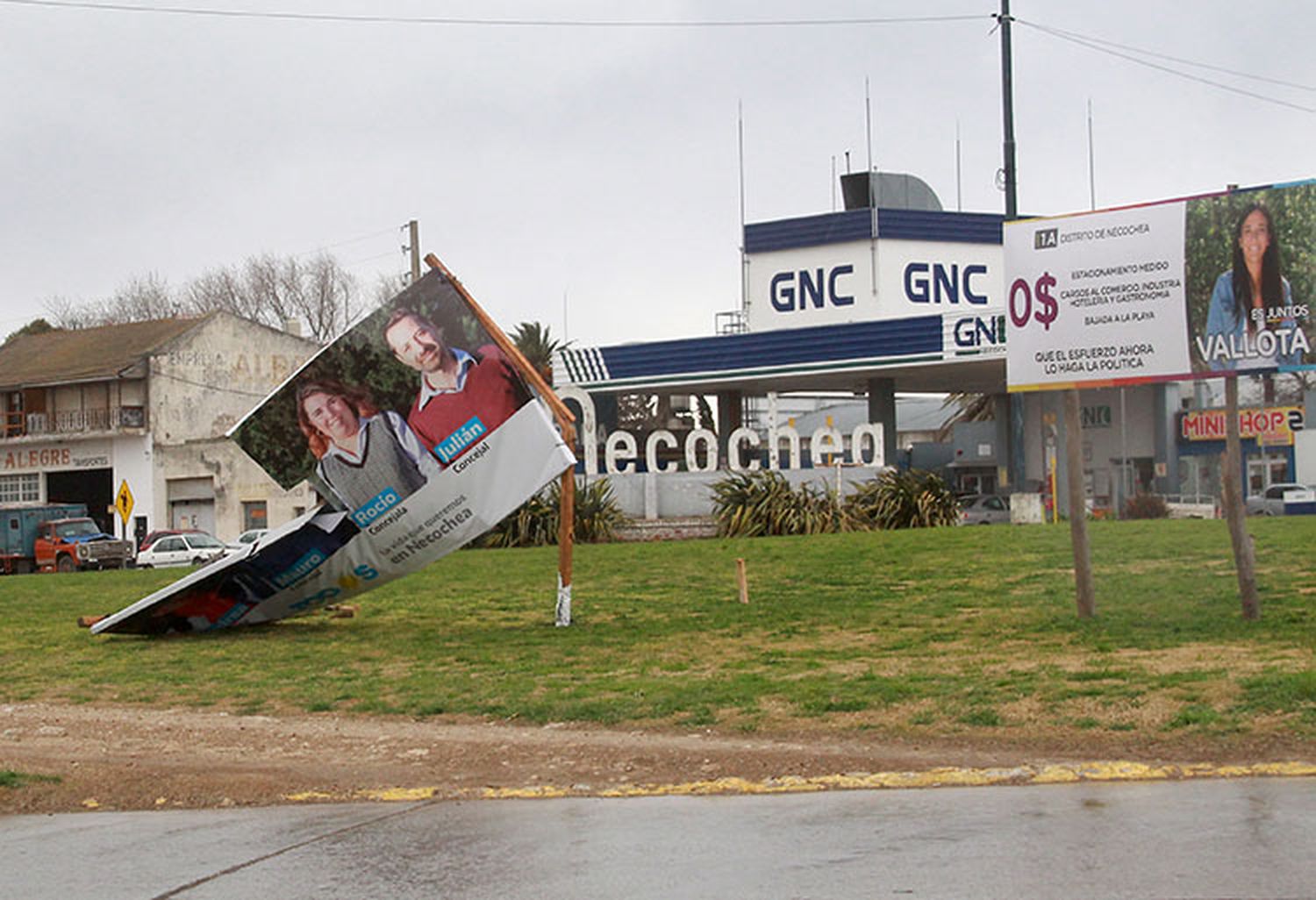 Varios daños. Ocasionó un fuerte viento