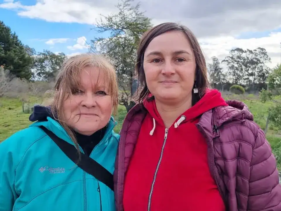 Silvia Cruz y Virginia Toledo López, en el Vivero del Campus.