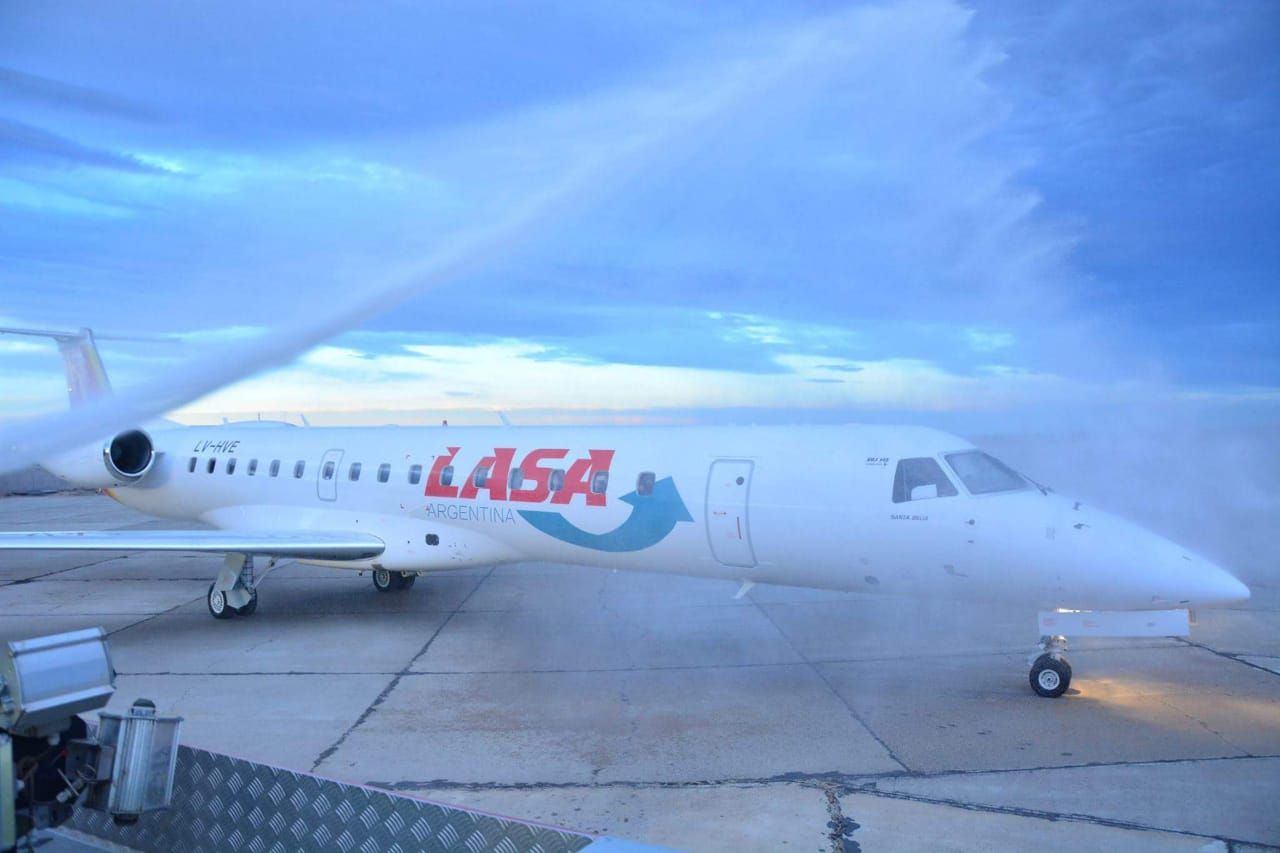 Nace una nueva aerolínea en Argentina: LASA realiza hoy su vuelo inaugural desde Neuquén