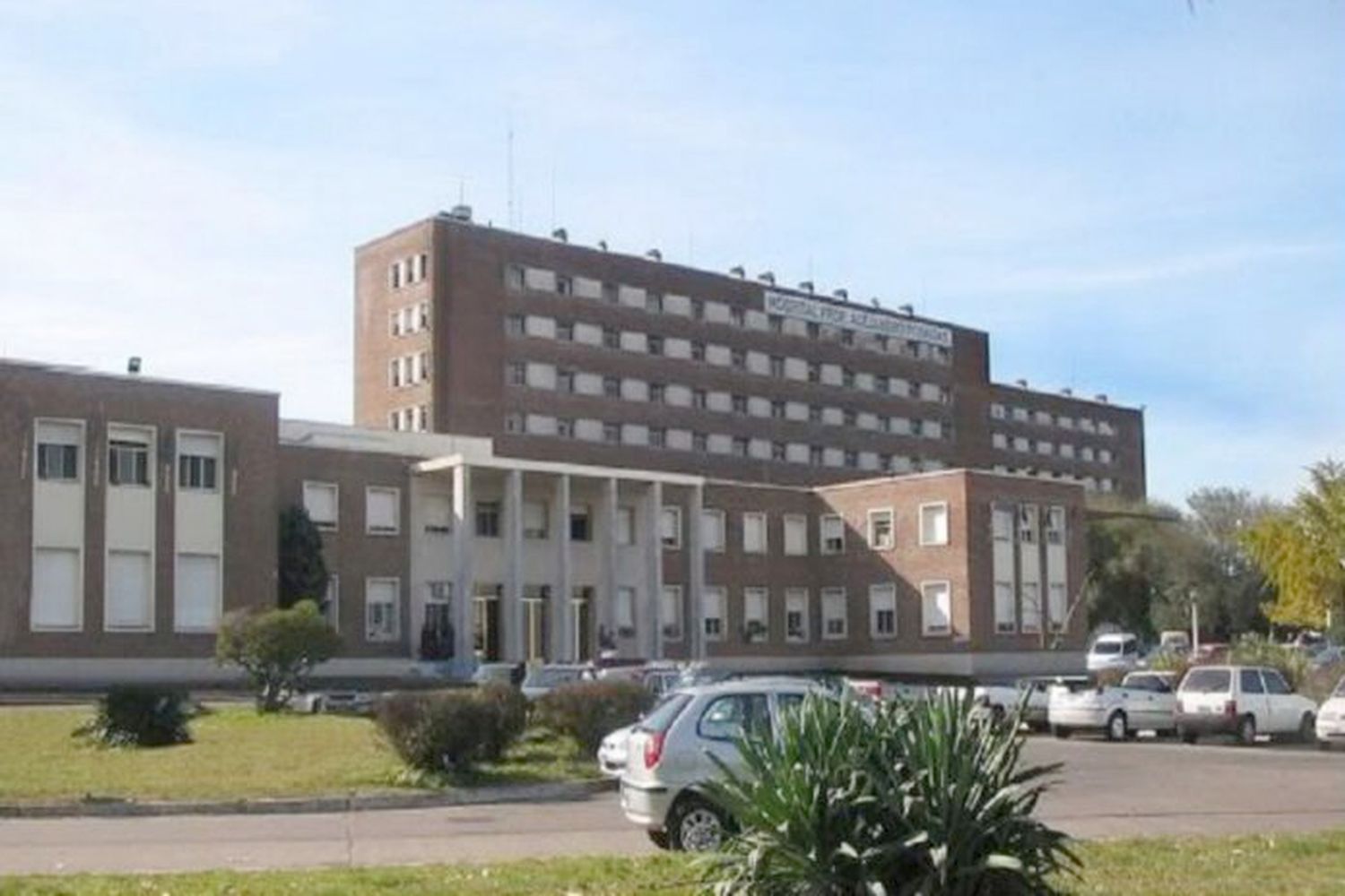Francos confirma el plan para deshacerse de los hospitales: “Deberían estar en manos de las provincias”