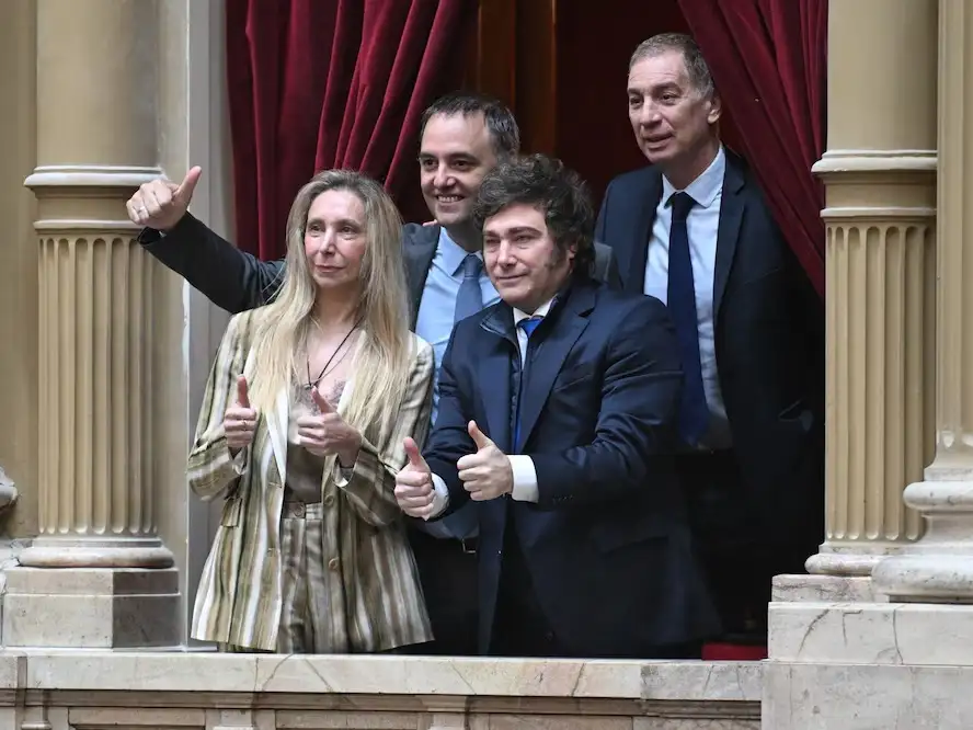 Javier Milei en el palco junto a su hermana Karina, Manuel Adorni y Diego Santilli. Foto: Gentileza