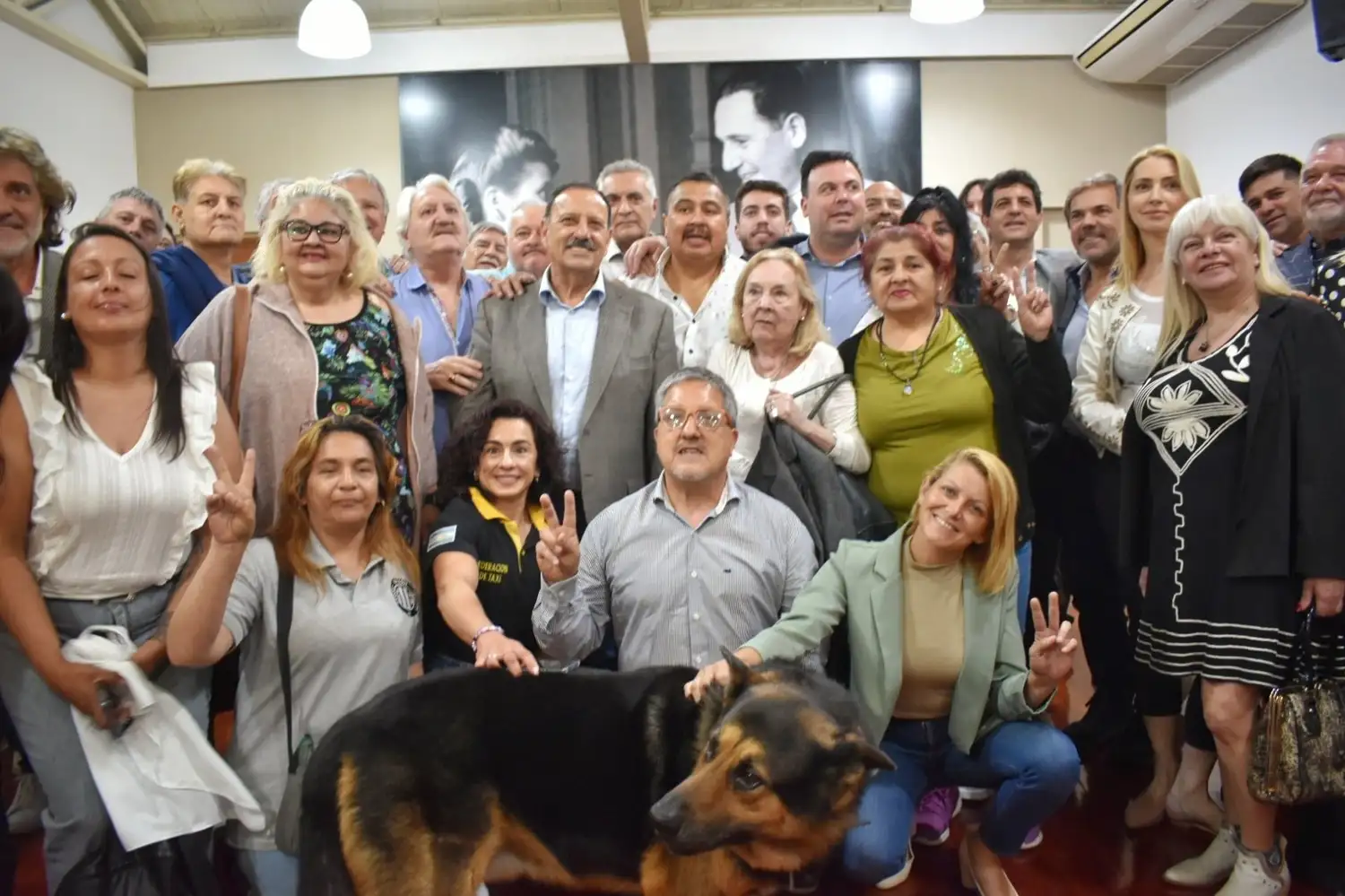 Quintela en la reunión con 62 organizaciones justicialistas.