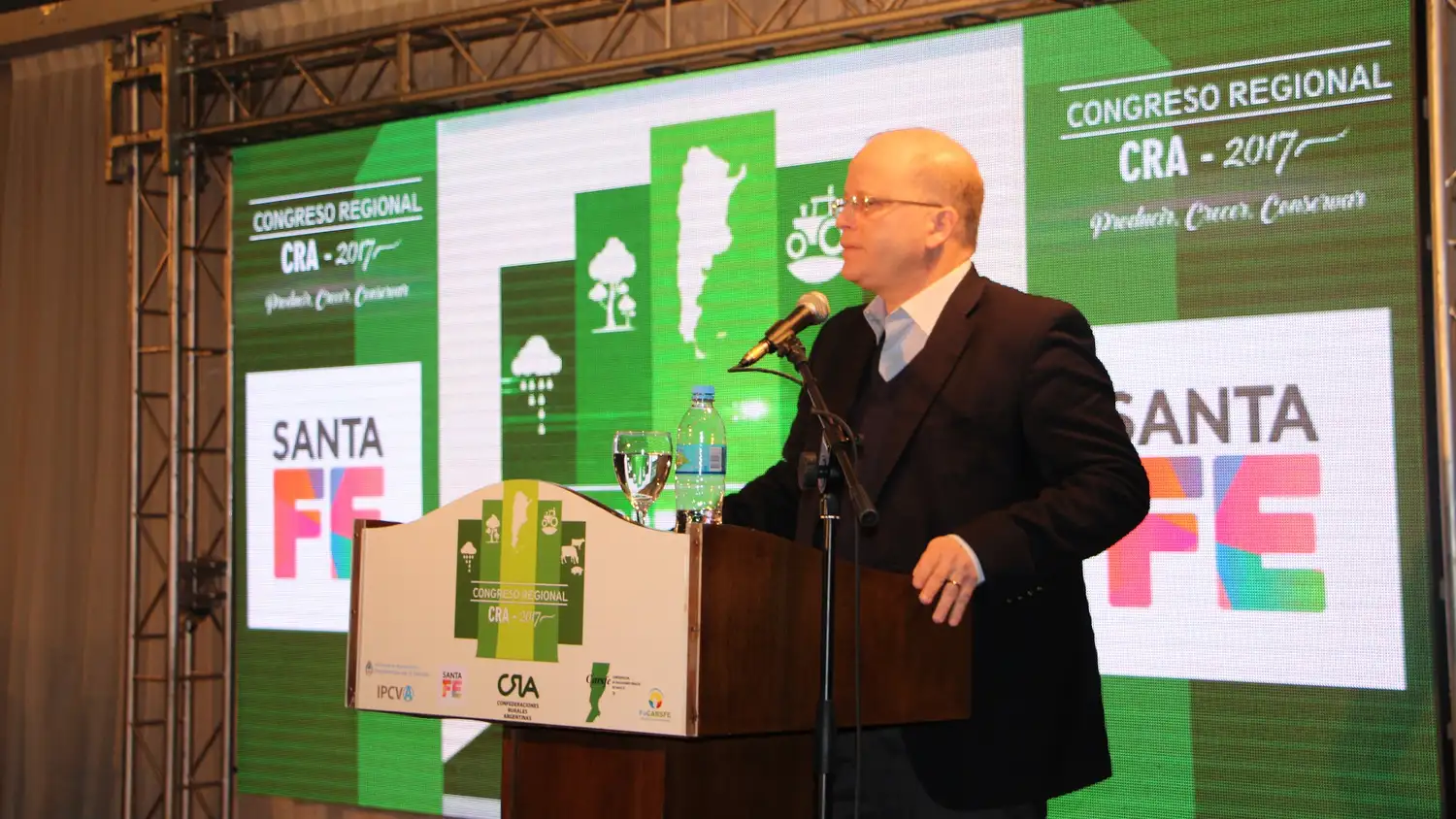 Luis Contigiani presidió la apertura del congreso de CRA